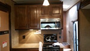 Glacier Peak F30RDS Kitchen